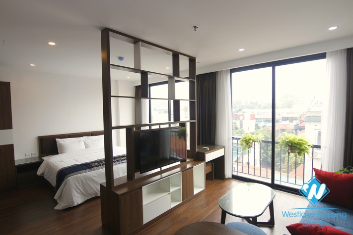 A beautiful shiny studio apartment with sweet balcony for rent on Ba Dinh	